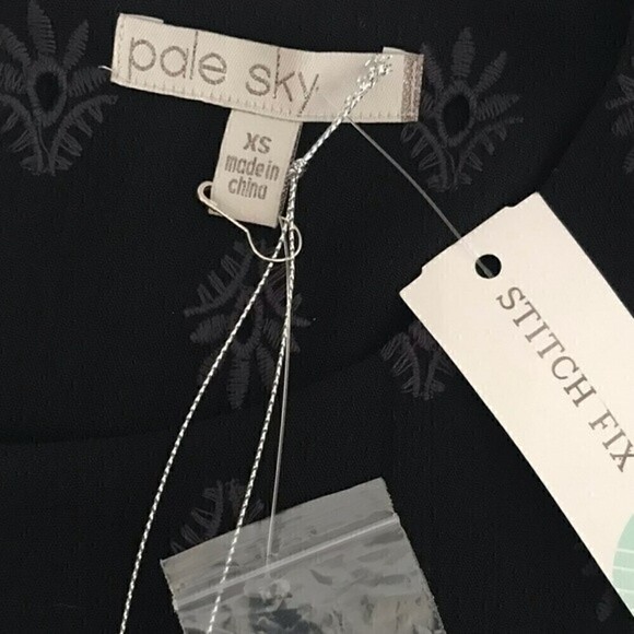 New! Pale Sky Stitch Fix Bohemian Eyelet Embroidered Bell Sleeve Black Top - Picture 8 of 11